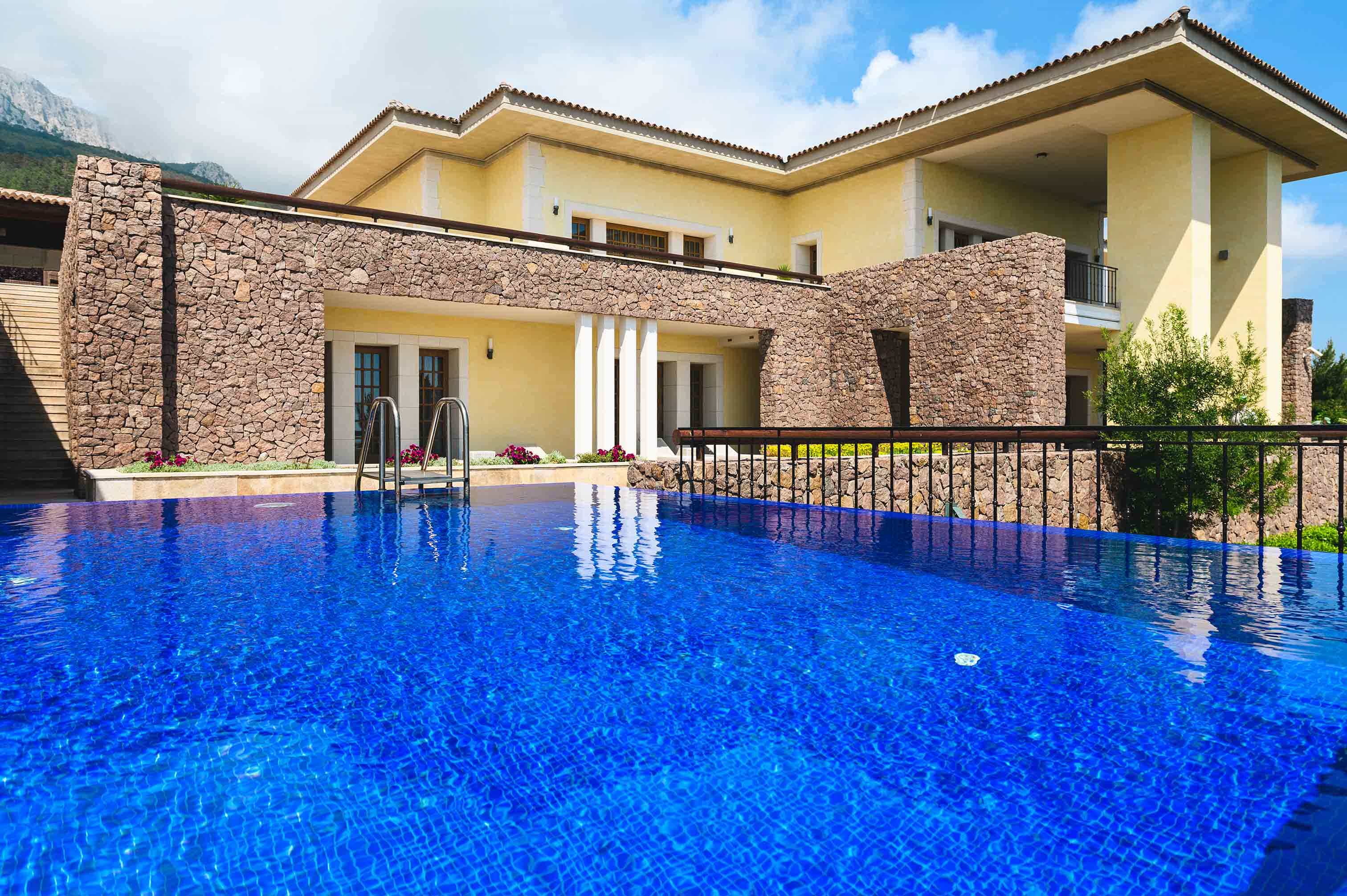 Крымский Бриз Hotel & Villas 5*